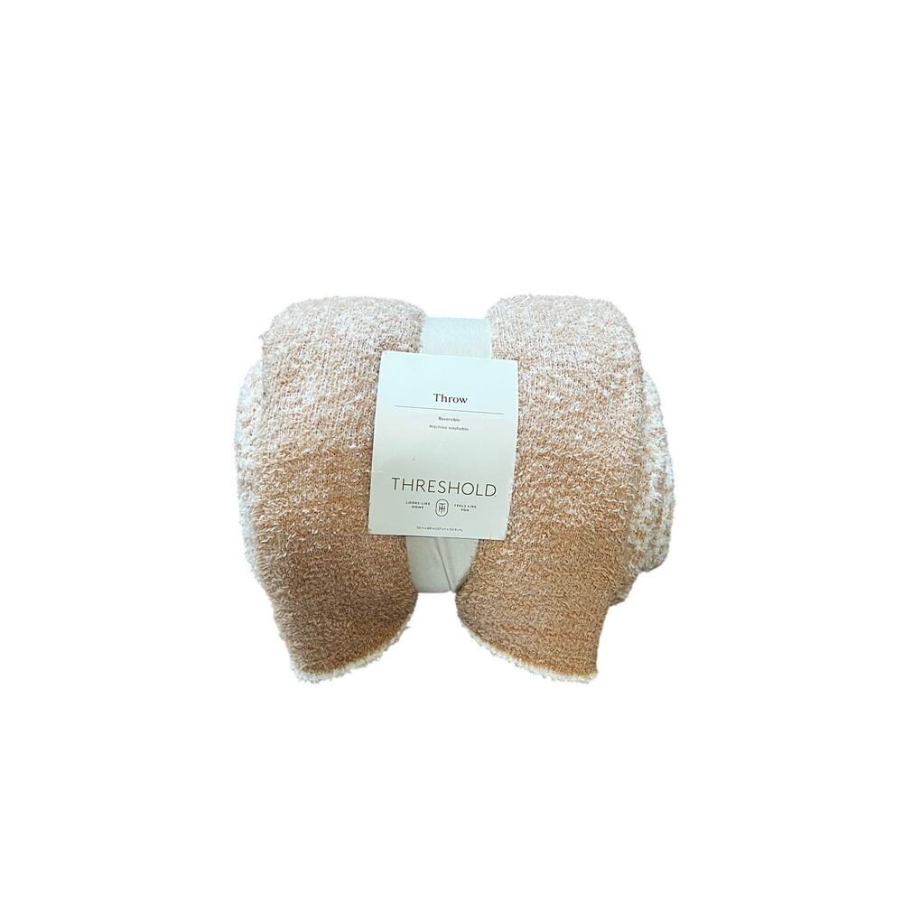 Threshold Reversible Ombre Cozy Feathery-Knit Throw Blanket Blush Pink Cream - Picture 3 of 8